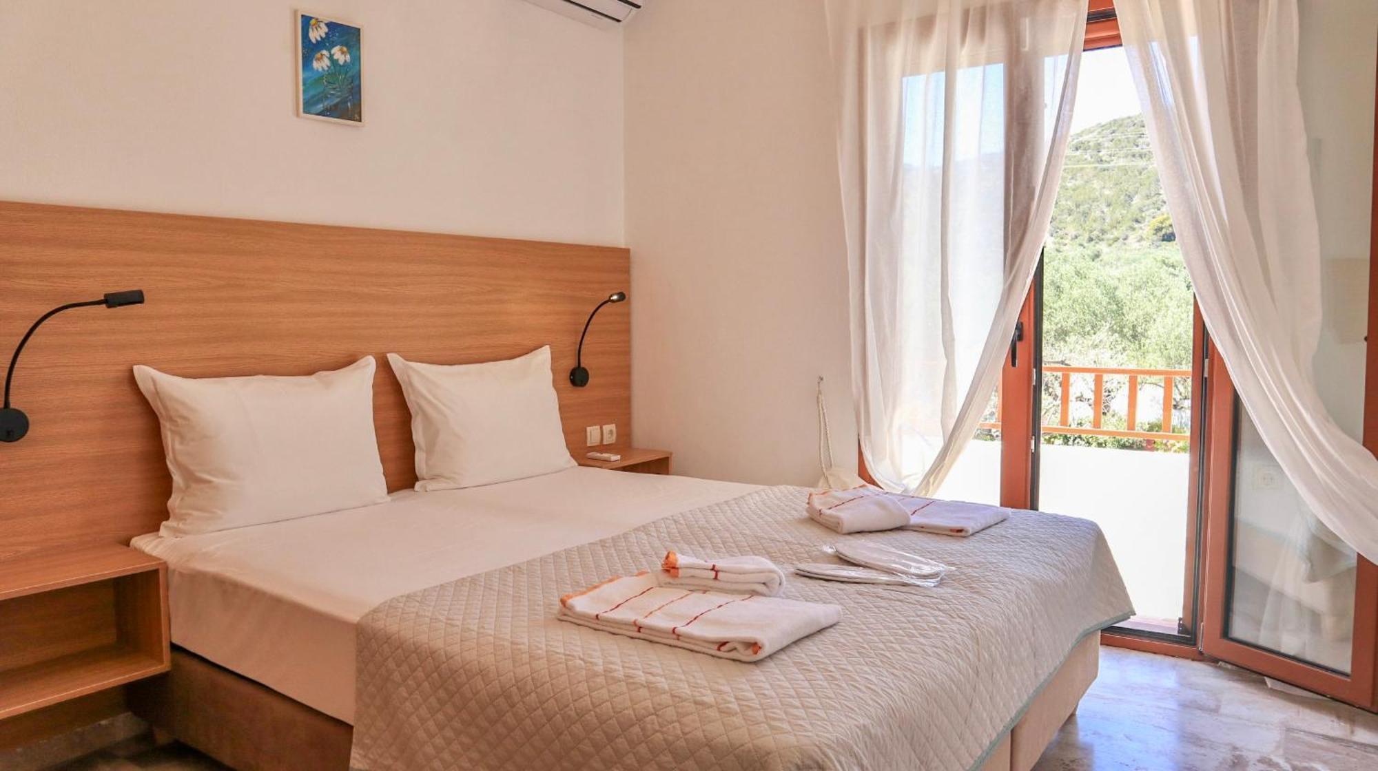 Zeus Apartman Ísztro Kültér fotó